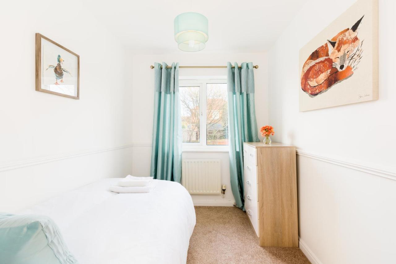 Drayton Manor House Free Parking Holiday home *