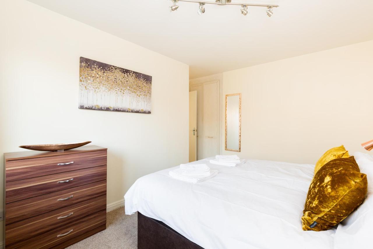 Drayton Manor House Free Parking